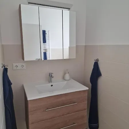 Haus Lena アパート *