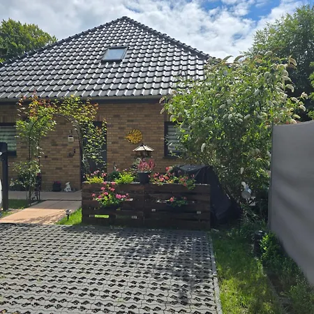 Haus Lena Sellin (Rugen)