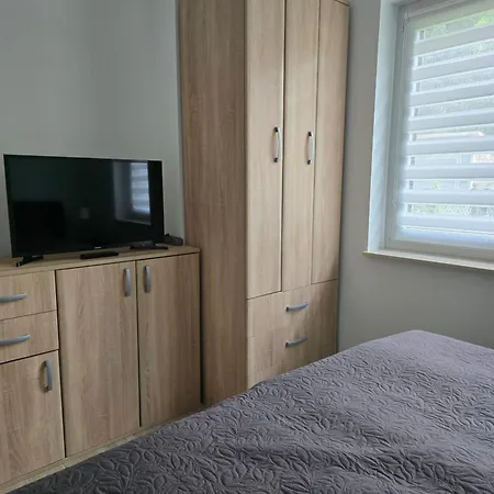 アパート Haus Lena